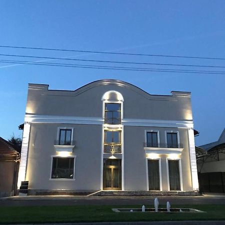 Regal Ballroom Karánsebes Kültér fotó