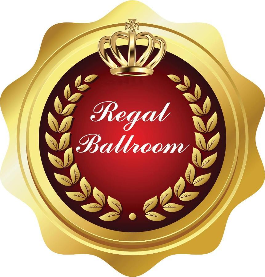 Regal Ballroom Karánsebes Kültér fotó