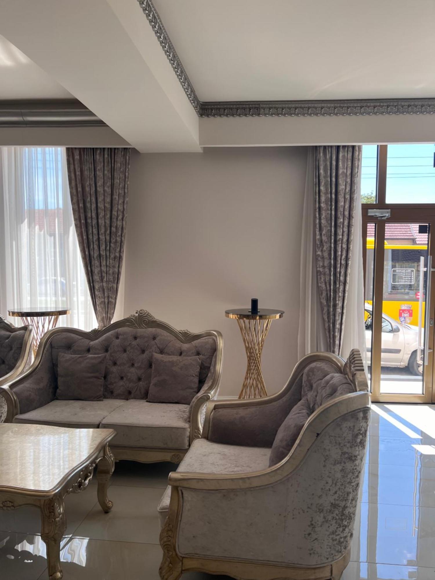 Regal Ballroom Karánsebes Kültér fotó